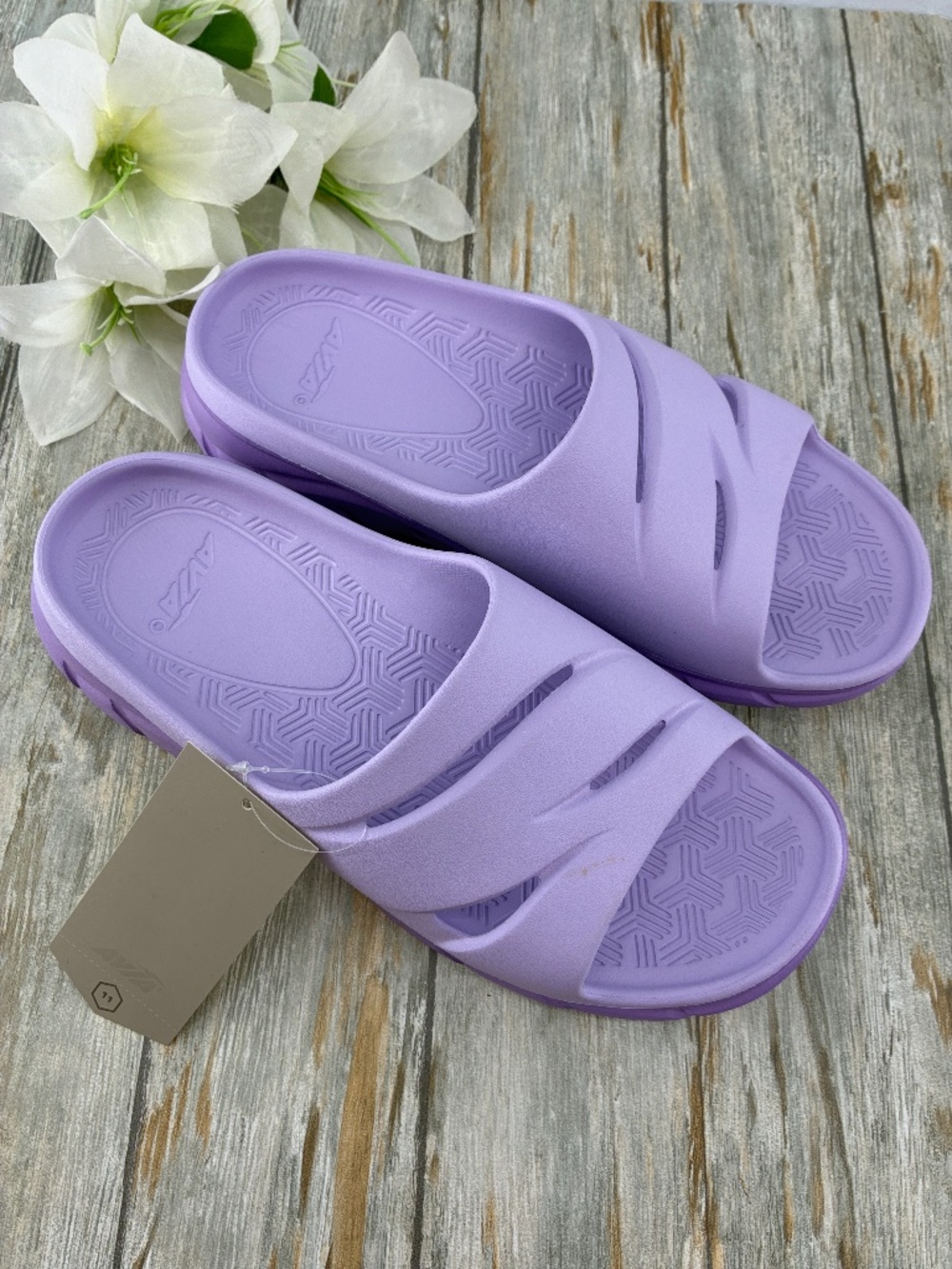 Women’s Two Toned Slide Sandals Shoes Size 11